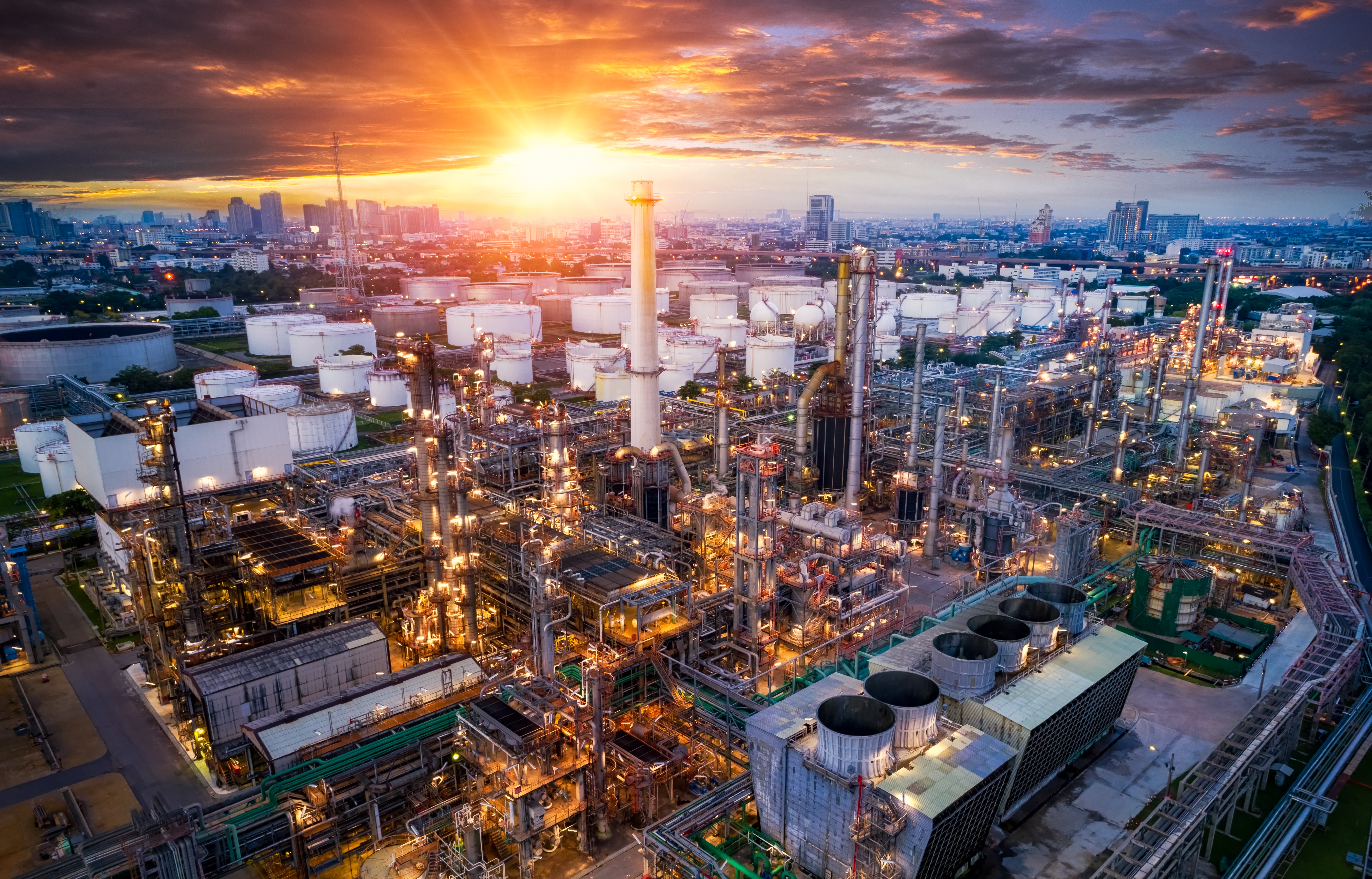 [shutterstock_1408347719.jpg oil refinery] shutterstock_1408347719.jpg