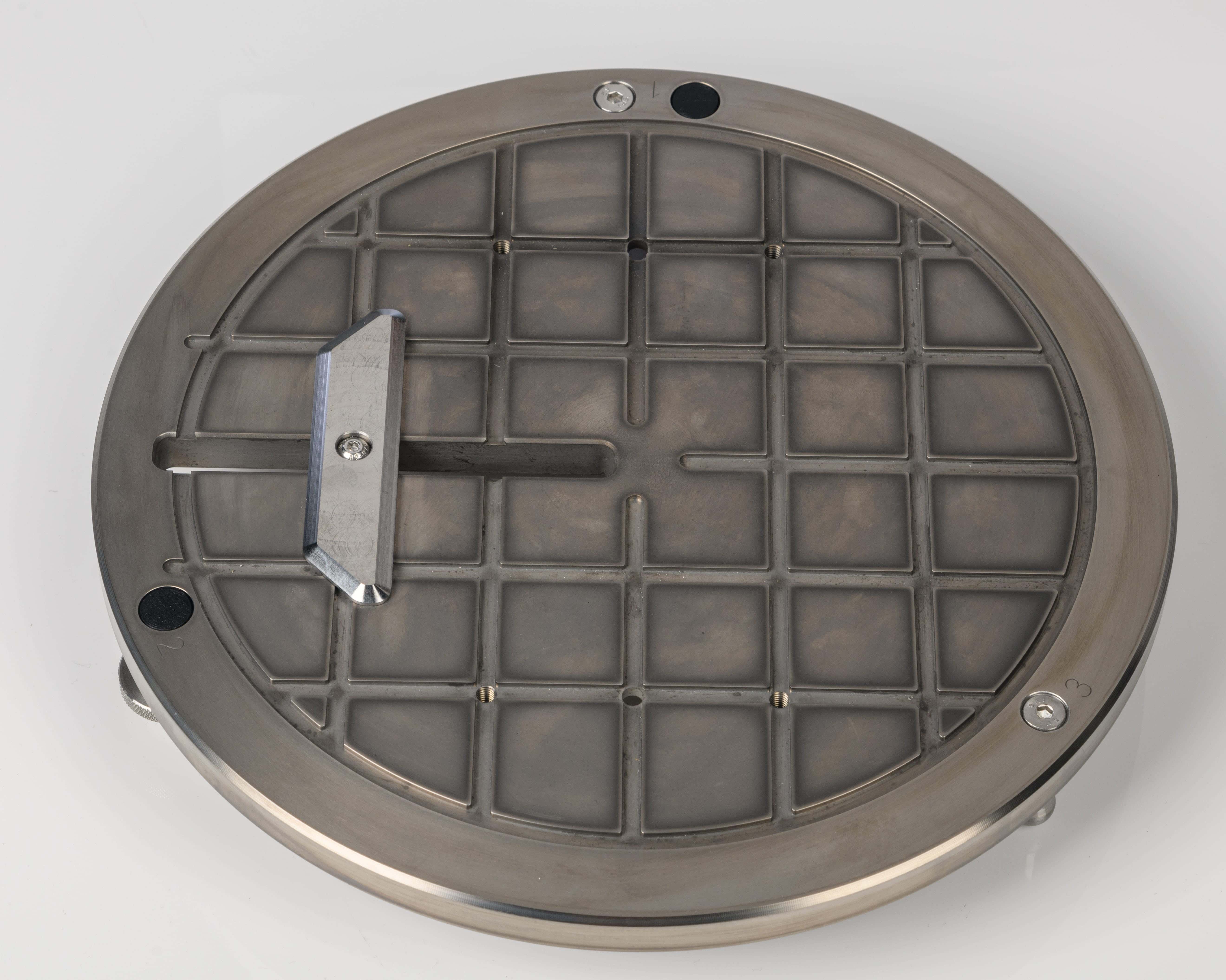 Sample stage for up to 300 mm wafers/ingots