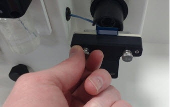 Figure 1: Unscrewing the sensor clamp to replace the sensor